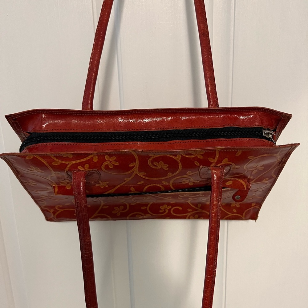 Genuine Leather handbag. - Picture 9 of 14